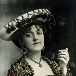 Portrait of Queenie Leighton