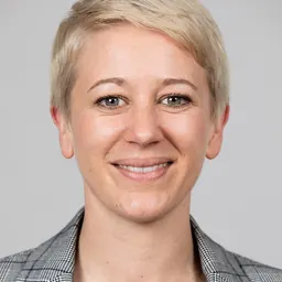Portrait of Lena Arnoldt