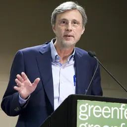 Portrait of Thom Hartmann