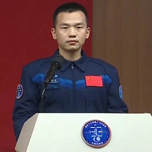 Portrait of Song Lingdong