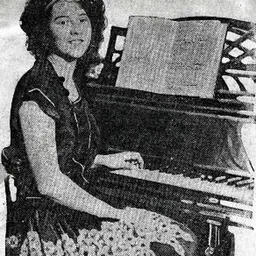 Portrait of Elaine Arnold