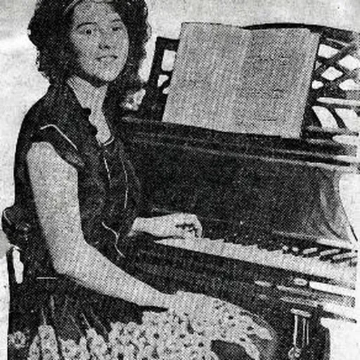 Portrait of Elaine Arnold