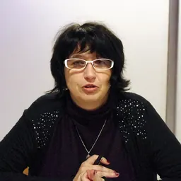 Portrait of Sylvie Denis