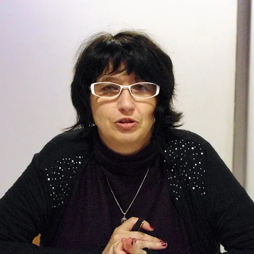 Portrait of Sylvie Denis