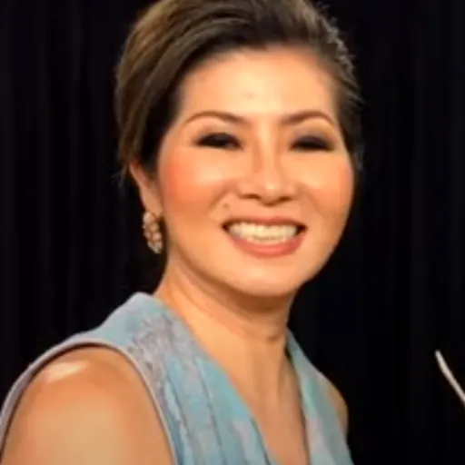 Portrait of Teresa Chaivisut