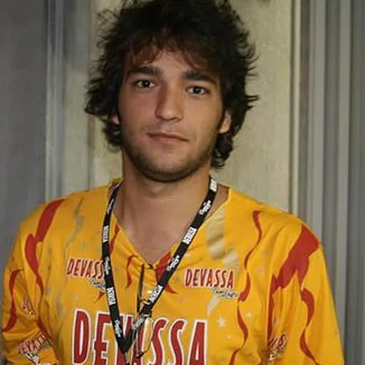 Portrait of Humberto Carrão