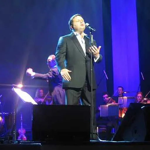 Portrait of Paul Potts