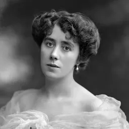 Portrait of Mary Harmsworth, Viscountess Northcliffe