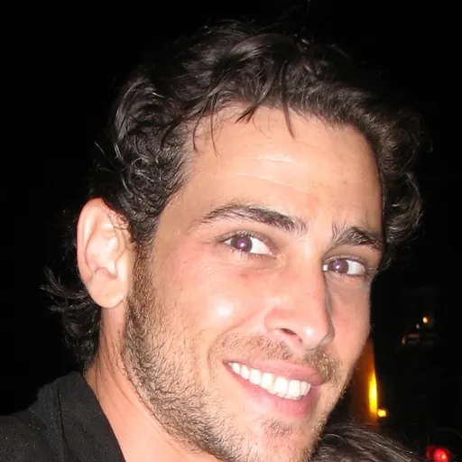 Portrait of Amir Frischer Gutman