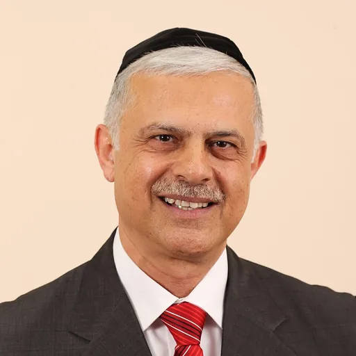Portrait of Amnon Cohen