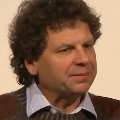 Portrait of Simon McKeon