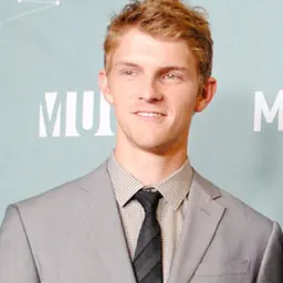 Portrait of Mark Pontius