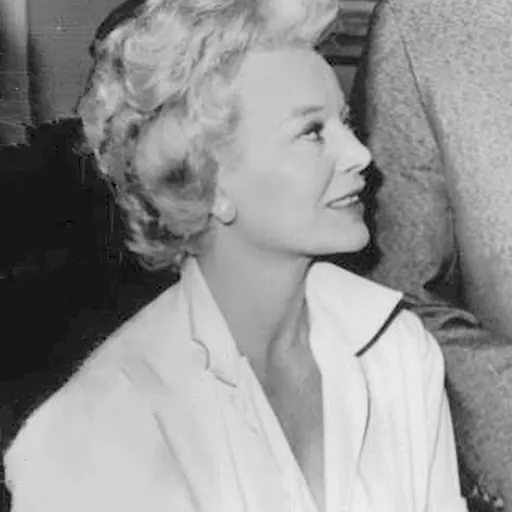 Portrait of Robin Raymond