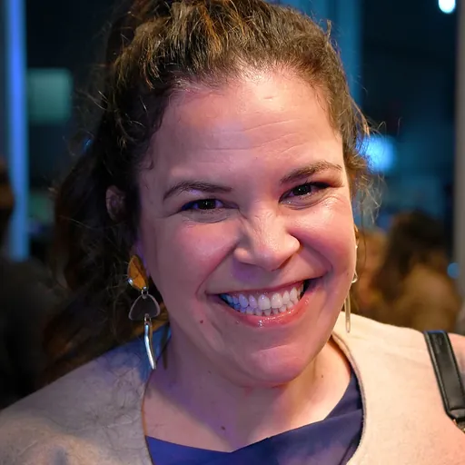 Portrait of Lindsay Mendez