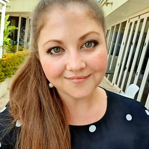 Portrait of Lauren Mackay