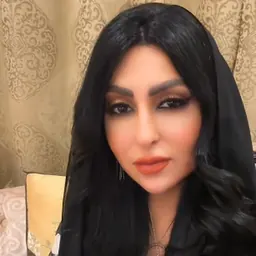 Portrait of Zainab Al Askari