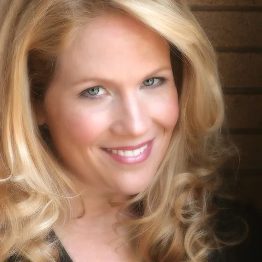 Portrait of Heather Maclean