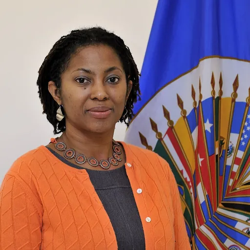 Portrait of Tracy Robinson