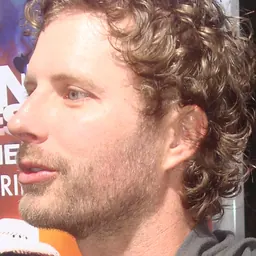 Portrait of Dierks Bentley
