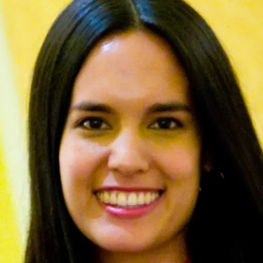 Portrait of Kristie Lu Stout