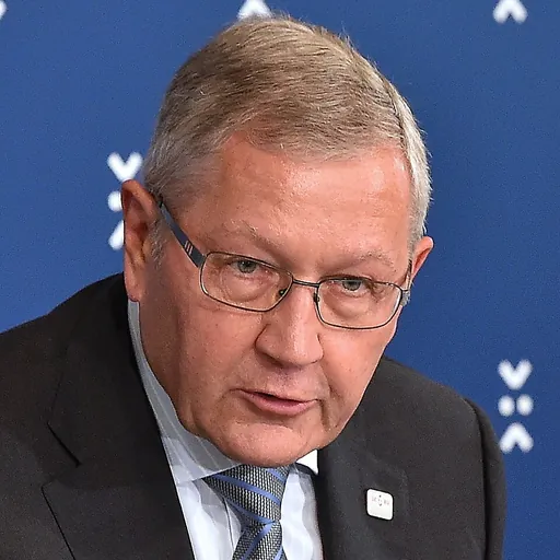 Portrait of Klaus Regling