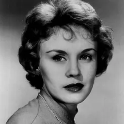 Portrait of Lisa Daniels