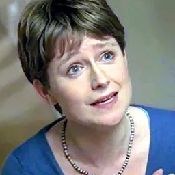 Portrait of Zara Turner