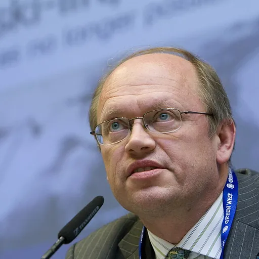 Portrait of Jean-Pascal van Ypersele
