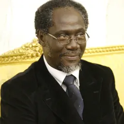 Portrait of Gilbert Aké