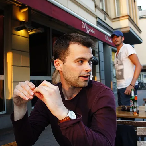 Portrait of Robb Willer