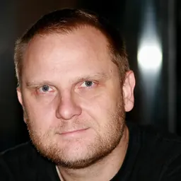 Portrait of Frank Rossavik