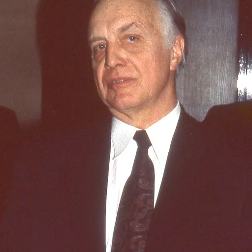 Portrait of Hans-Joachim Queisser