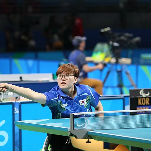 Portrait of Yoon Ji-yu