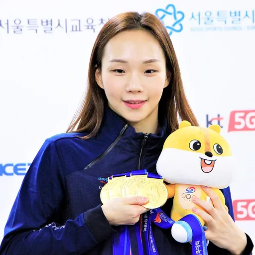 Portrait of Kim Seo-yeong