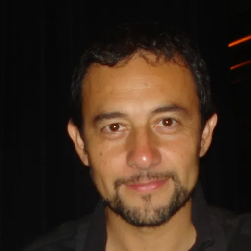 Portrait of Daniel Muñoz