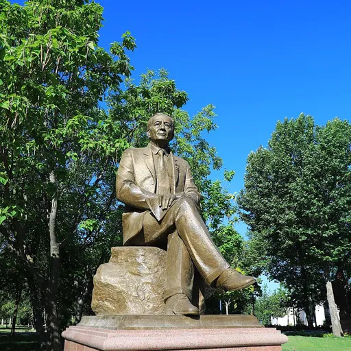 Portrait of Tȯlepbergen Qaĭypbergenov