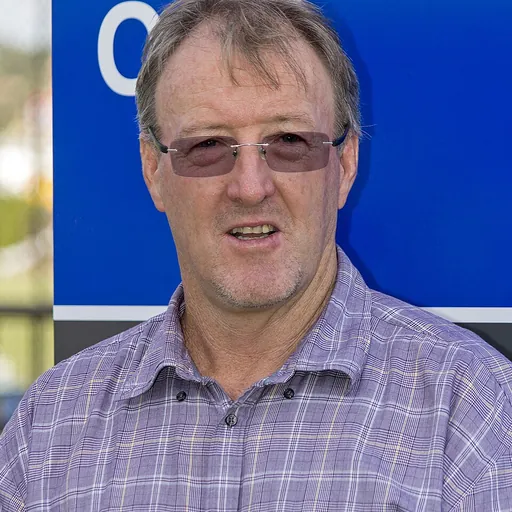 Portrait of Geoff Lawson
