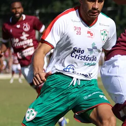Portrait of Tauã Antunes