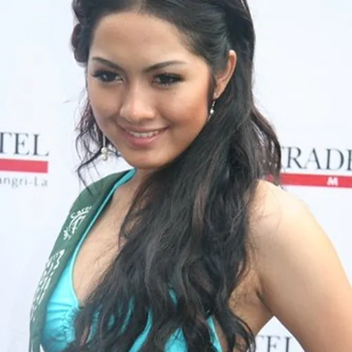 Portrait of Piyaporn Deejing