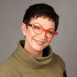 Portrait of Mandy Haberman