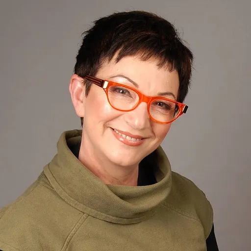Portrait of Mandy Haberman