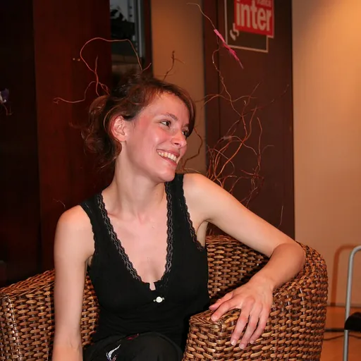 Portrait of Emily Loizeau
