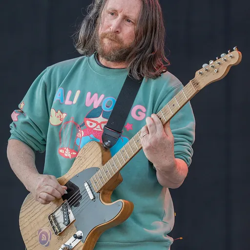 Portrait of Mike Einziger