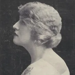 Portrait of Lena Halliday