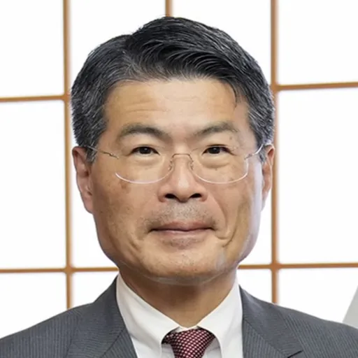 Portrait of Ken Hirata