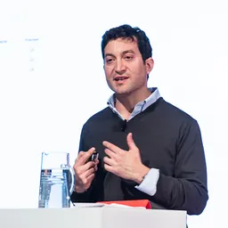 Portrait of Jon Oringer