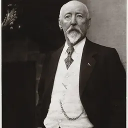 Portrait of Bart van Hove