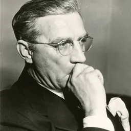 Portrait of Lloyd Bacon
