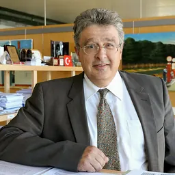 Portrait of Matthias Finger