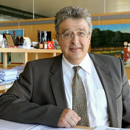 Portrait of Matthias Finger
